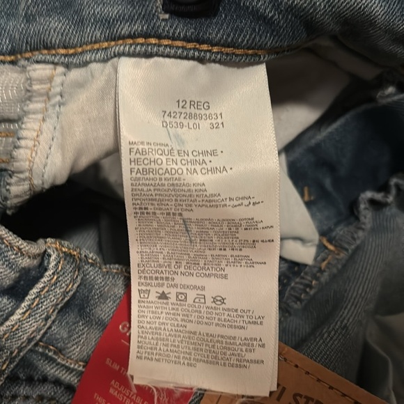 Levi’s Girls Blue Girlfriend Jeans With Rainbow Stitching Size 12 - Picture 10 of 11